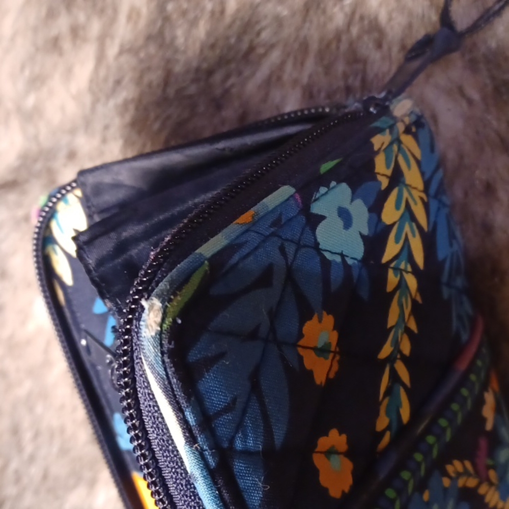 Vera Bradley wallet - Picture 10 of 16